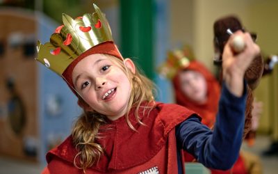 Fastelavn med børnegudstjeneste og Fyns største fastelavnsris